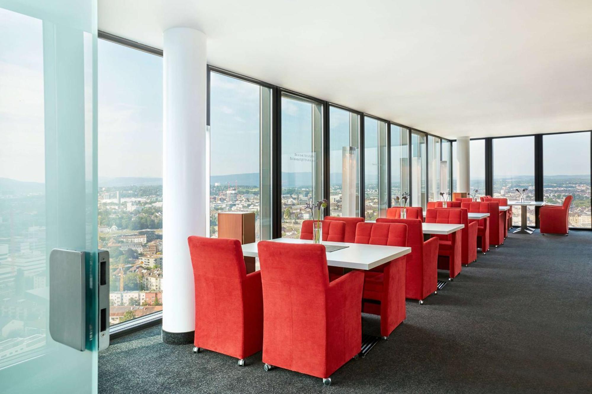Hyperion Hotel 4*